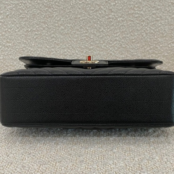 Authentic Chanel Small Classic Flap Chevron Black Caviar GHW - Picture 13 of 16